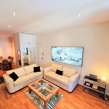 Le Majestic Superbe Centre *